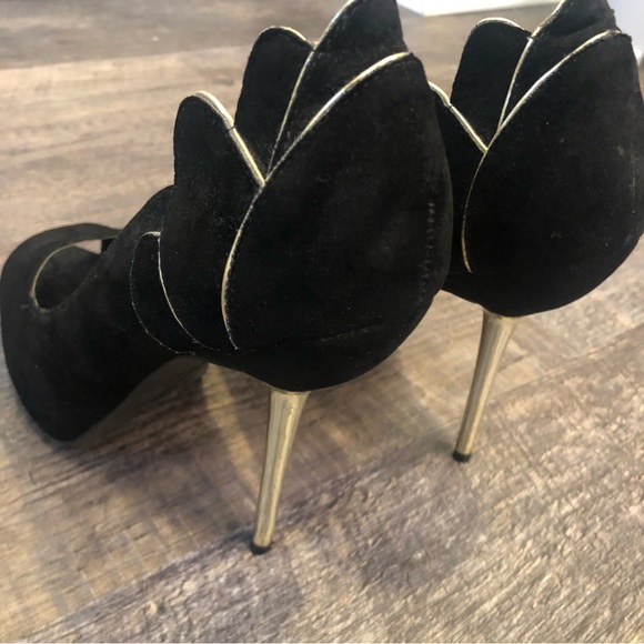 Anne Michelle | size 7 1/2 | black with silver trimmed stiletto pumps - Picture 3 of 7